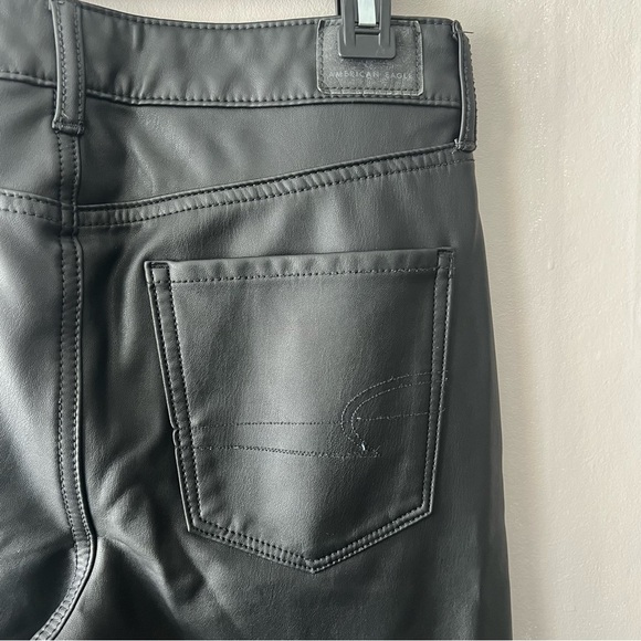 American Eagle Faux Leather Black Hi Rise Jeggings Size 6 - Picture 4 of 6